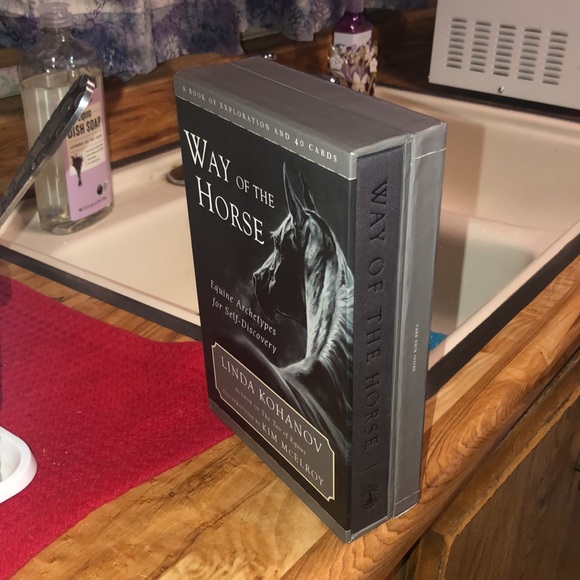 Way Of The Horse Book and 40 Cards for Self-Discovery - Picture 17 of 17